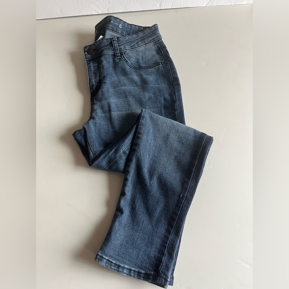 very cute straight legs jeans